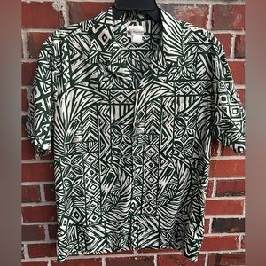 Monstera “Made in Hawaii” Button Down Short Sleeve Green/White XL Hawaiian Shirt